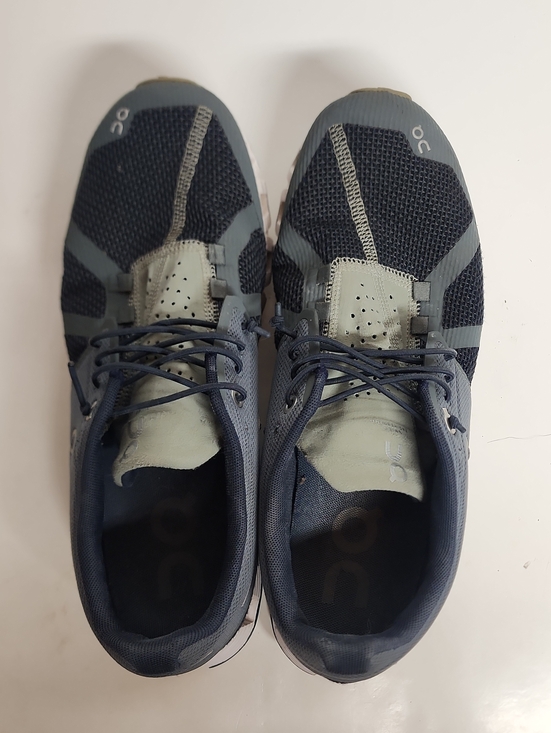 On Cloud Swiss Engineering  Running Mens Sz 8.5 Amazing Shoes in Gray and White main image 10
